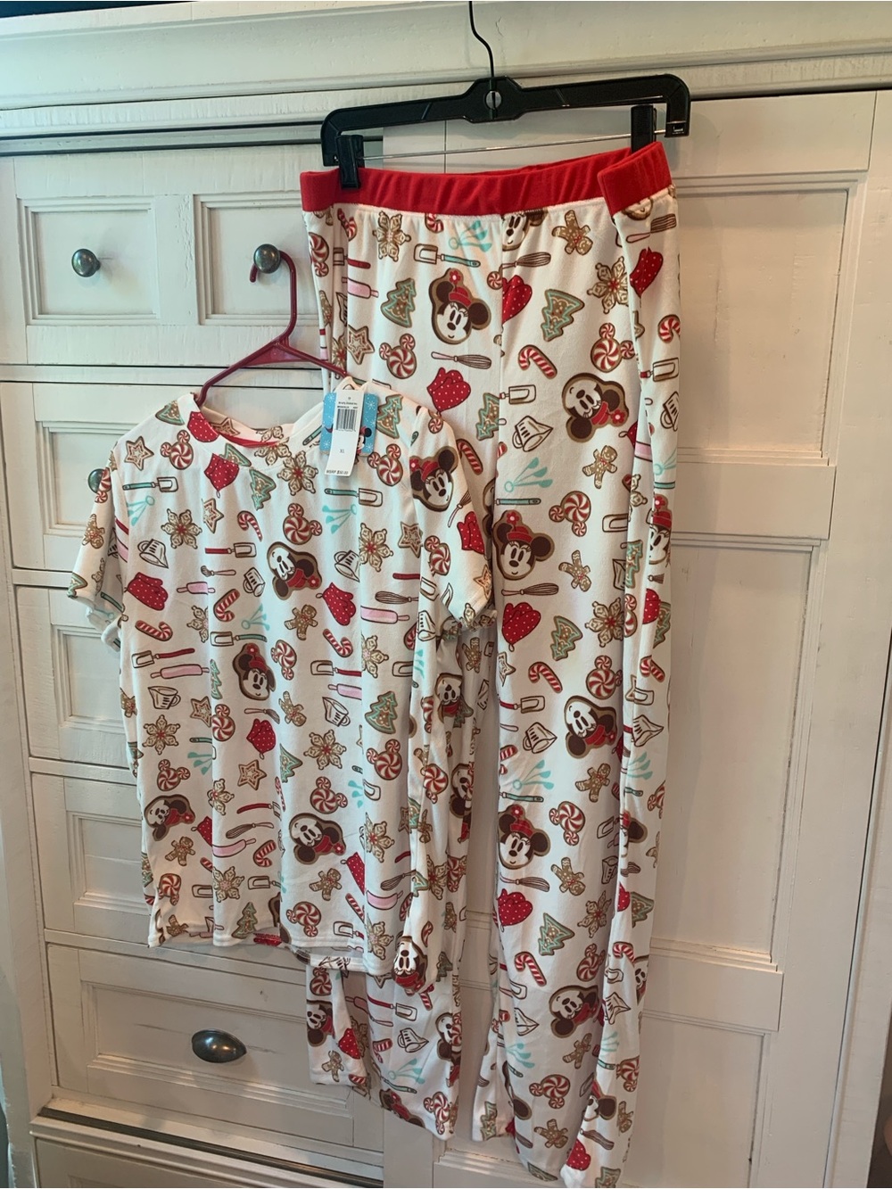 Disney’s red label  Cream and Red Mickey Mouse Pajama Set XL